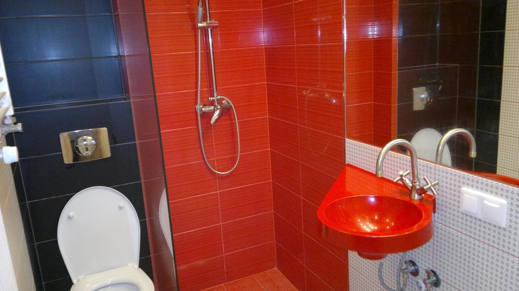 Studiospanie Studio Kapitana Z Balkonem Na Parterze Gdansk Bilik gambar